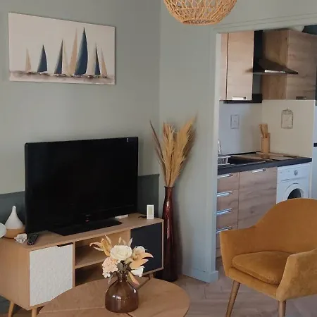 Maisonnette Avec Terrasse 