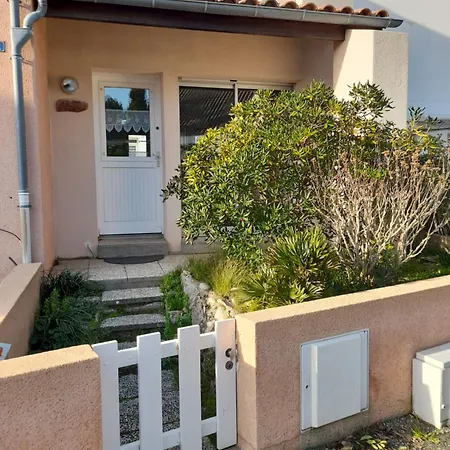 Maisonnette Avec Terrasse 